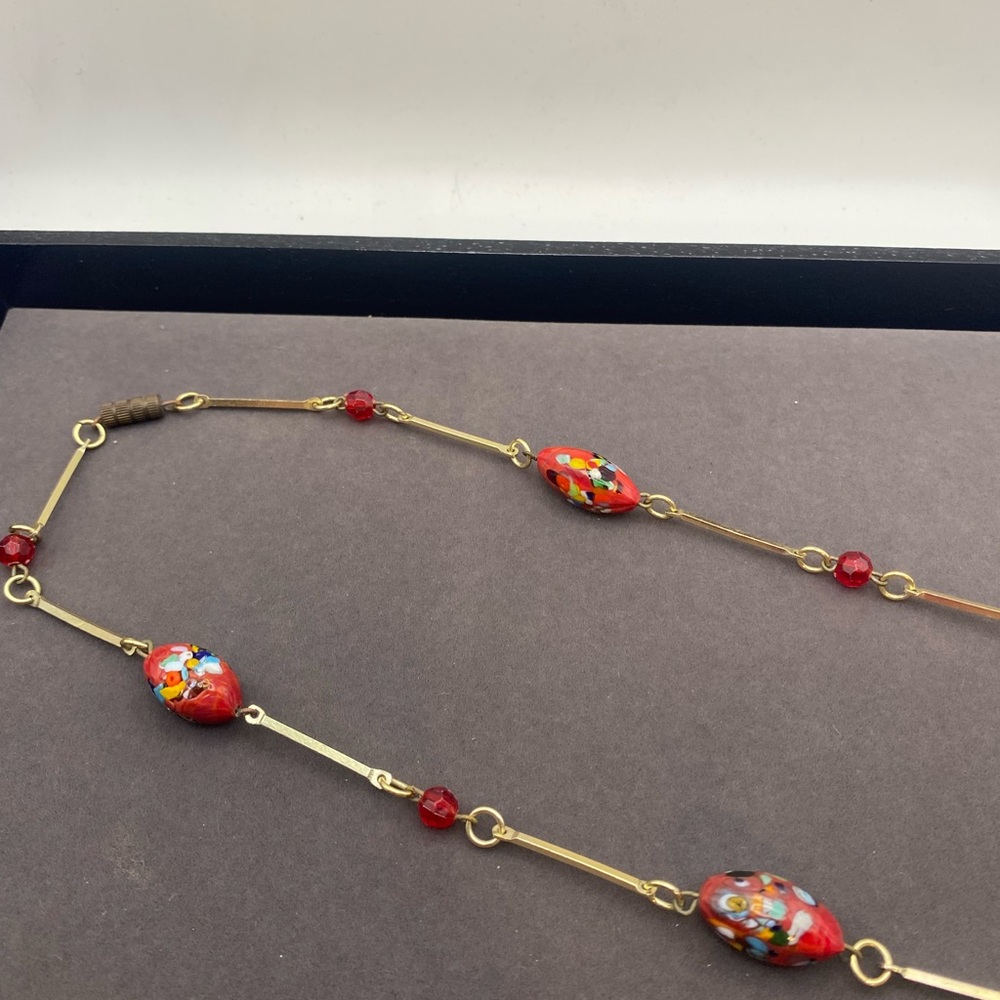 Vintage Murano Glass Millefiori Red Bead Necklace with gold tone link rods. - Picture 4 of 13